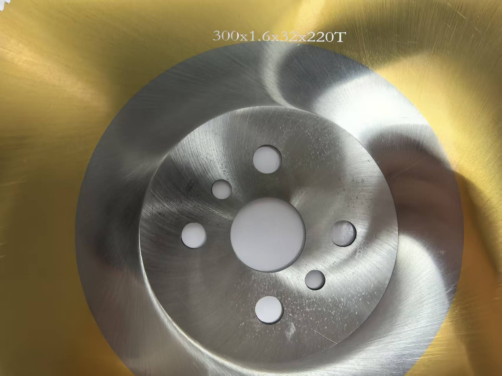 M42高速钢锯片 300×1.6×32×220T (2) M42高速钢锯片 300×1.6×32×220T (2)